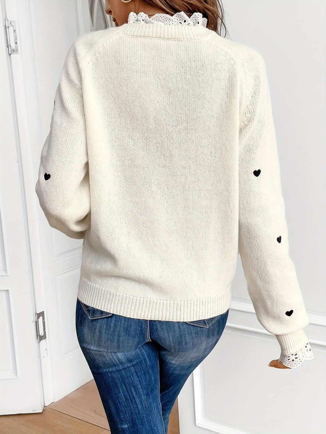 Kim™ - Heart Detail Crew Neck Sweater